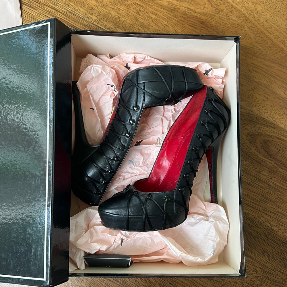 Cesare Paciotti Pumps